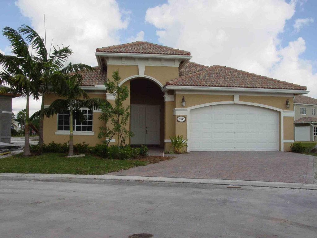 Paradise Bay at Andros Isle