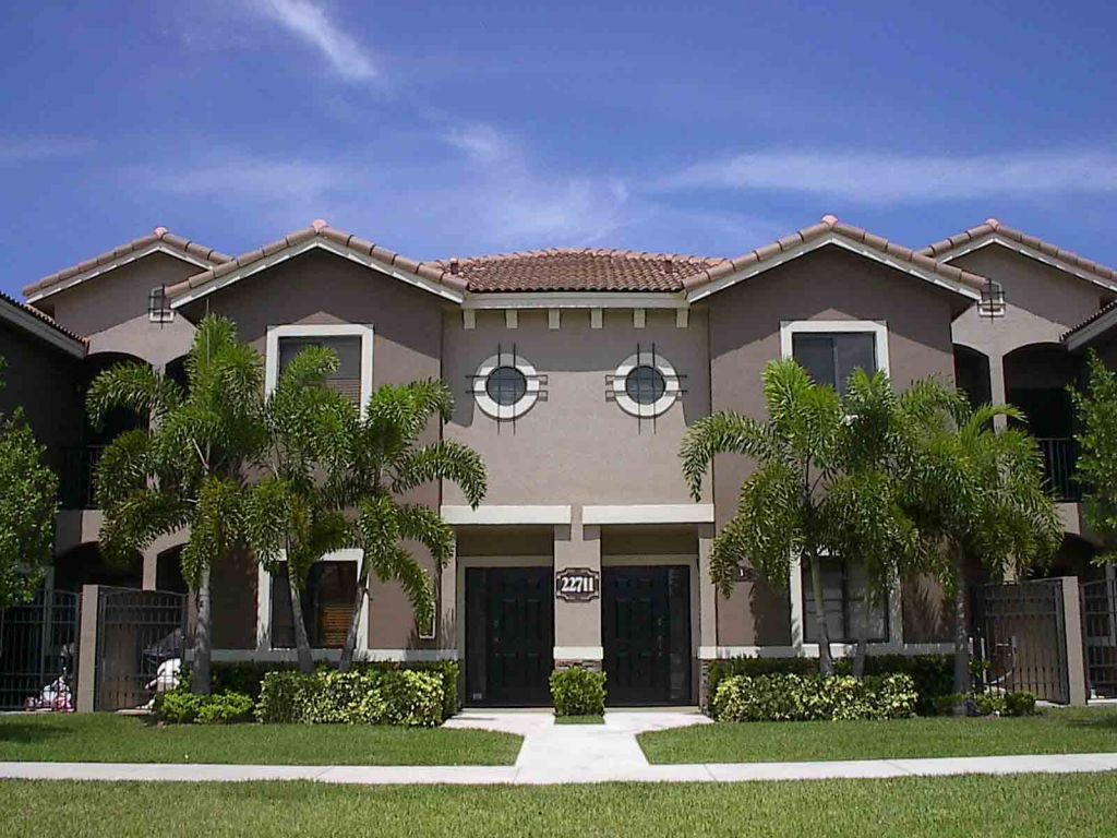 The Courts at Bayshore